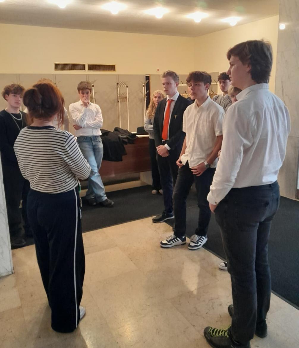 Zeitgeschichte auf der Bühne